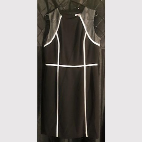 Sheath Studio One Dress - Picture 2 of 6